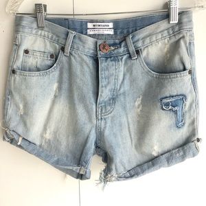 One Teaspoon Chargers Demi jean shorts Sz 26